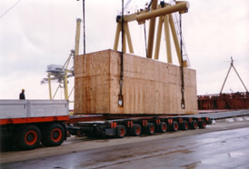 Import/export containers, door to door, loading/unloading